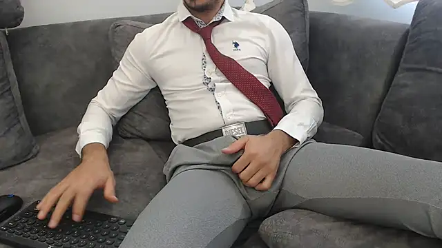 Snapshot of Naughtb0y chatting on 09.10.25 Naughtb0y online show from 09.10.25