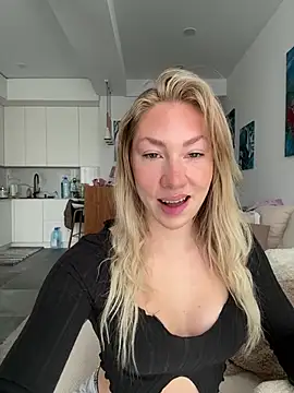 LuisaBecker online show from 01.17.26