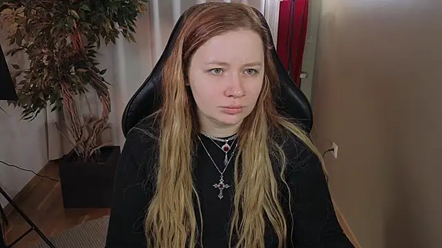 Snapshot of carolina_elf chatting on 02.03.26 carolina elf online show from 02.03.26