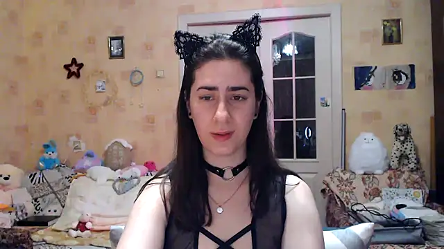 Snapshot of INELIKA chatting on 01.18.25 INELIKA online show from 01.18.25