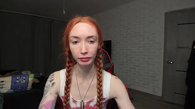 Roxy Silver online show from 12.02.24