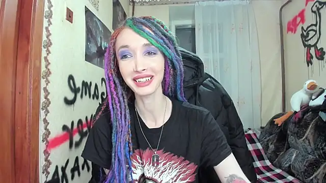 Roxy Silver online show from 12.12.24