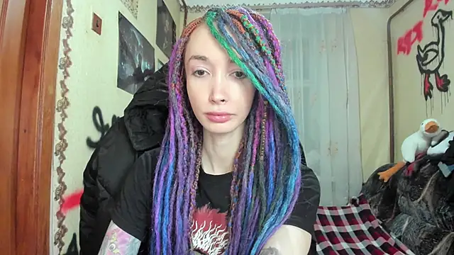 Roxy Silver online show from 12.13.24