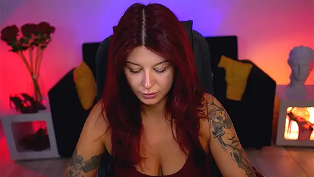 NicoleMun online show from 10.14.25