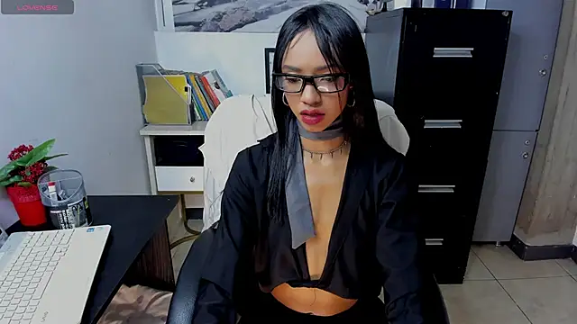 xenia golden online show from 11.25.25