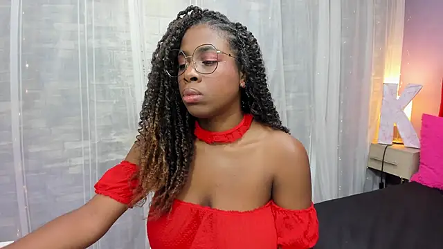 Snapshot of KatieGomez chatting on 05.22.26 KatieGomez online show from 05.22.26