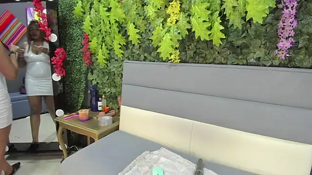 Charlotte  Brown  online show from 01.04.25