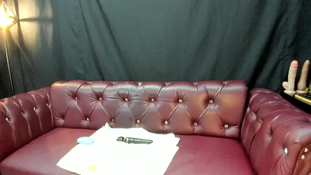 Charlotte  Brown  online show from 02.07.25