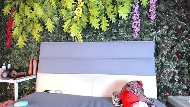 Charlotte  Brown  online show from 02.08.25