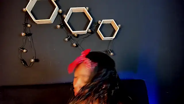 Charlotte  Brown  online show from 02.14.25