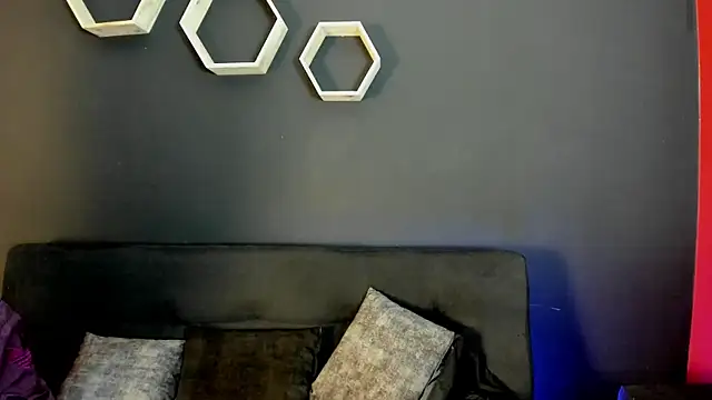 Charlotte  Brown  online show from 02.28.25