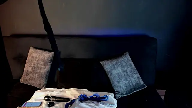 Charlotte  Brown  online show from 03.12.25