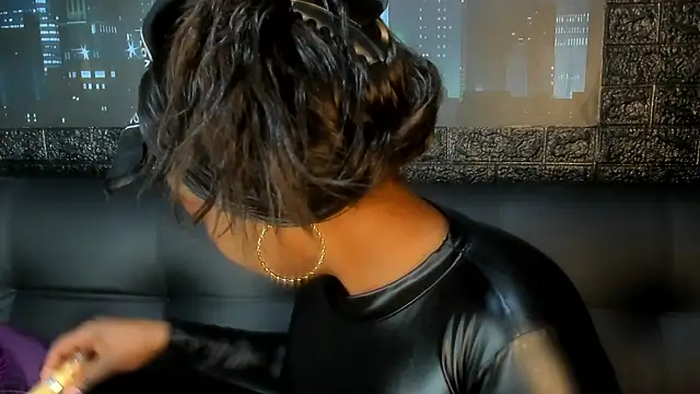 Charlotte  Brown  online show from 10.21.25