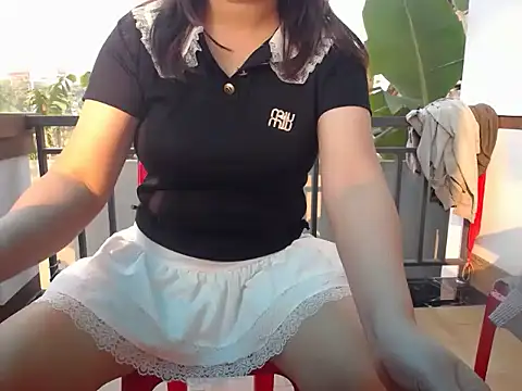 Snapshot of Nanaly_Sweet chatting on 03.21.25 Nanaly Sweet online show from 03.21.25