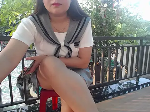 Snapshot of Nanaly_Sweet chatting on 10.19.25 Nanaly Sweet online show from 10.19.25