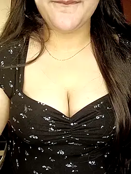 Snapshot of AK---47 chatting on 09.09.25 AK---47 online show from 09.09.25