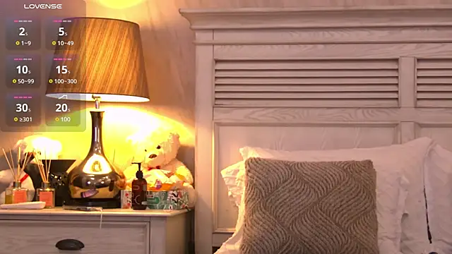 GinaMence online show from 02.04.25