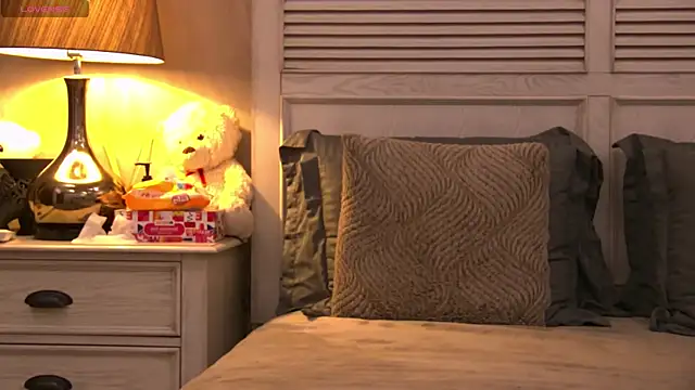 GinaMence online show from 03.01.25