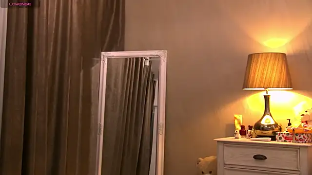 GinaMence online show from 03.19.25