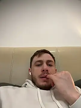 Julian128 online show from 03.03.25