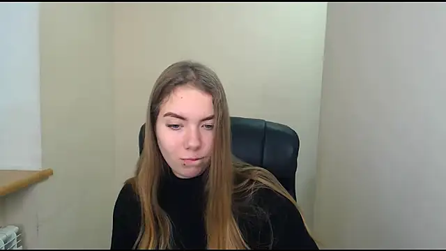 Snapshot of zoey_deuttch chatting on 12.05.24 zoey deuttch online show from 12.05.24