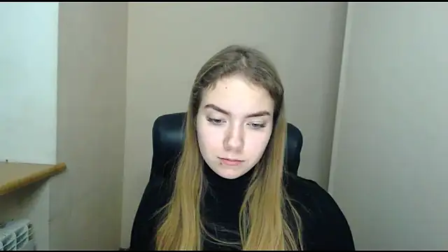Snapshot of zoey_deuttch chatting on 12.05.24 zoey deuttch online show from 12.05.24