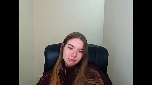 Snapshot of zoey_deuttch chatting on 12.17.24 zoey deuttch online show from 12.17.24