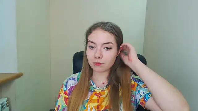 Snapshot of zoey_deuttch chatting on 01.05.25 zoey deuttch online show from 01.05.25