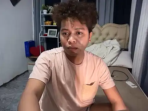 Snapshot of asian_sweetboy chatting on 03.03.26 asian sweetboy online show from 03.03.26