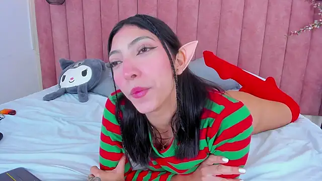 Snapshot of MarianaBranzz chatting on 12.19.24 MarianaBranzz online show from 12.19.24