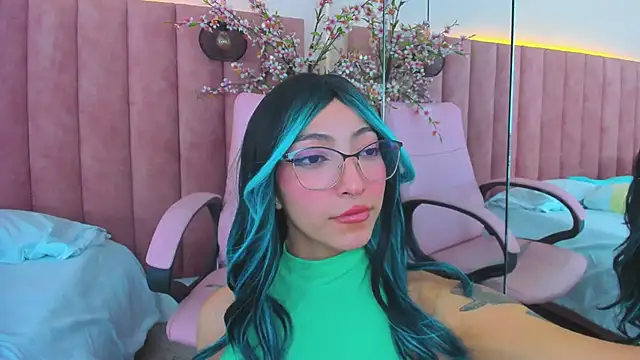 Snapshot of MarianaBranzz chatting on 02.27.25 MarianaBranzz online show from 02.27.25