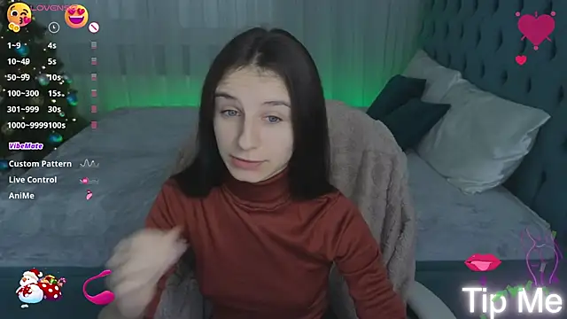 Snapshot of _Nika_Kik chatting on 01.12.25 Nika Kik online show from 01.12.25