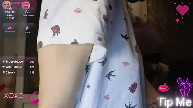 Snapshot of _Nika_Kik chatting on 01.29.25 Nika Kik online show from 01.29.25