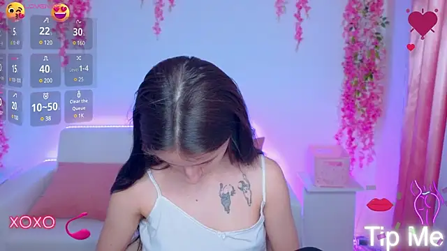 Snapshot of _Nika_Kik chatting on 02.02.25 Nika Kik online show from 02.02.25