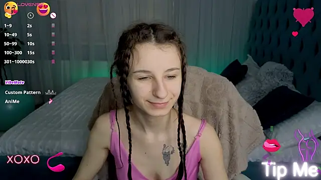 Snapshot of _Nika_Kik chatting on 02.19.25 Nika Kik online show from 02.19.25