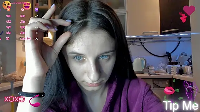 Snapshot of _Nika_Kik chatting on 03.05.25 Nika Kik online show from 03.05.25