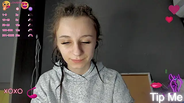 Snapshot of _Nika_Kik chatting on 03.12.25 Nika Kik online show from 03.12.25