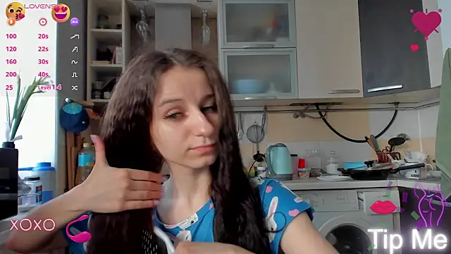 Snapshot of _Nika_Kik chatting on 03.14.25 Nika Kik online show from 03.14.25