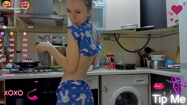 Snapshot of _Nika_Kik chatting on 03.17.25 Nika Kik online show from 03.17.25