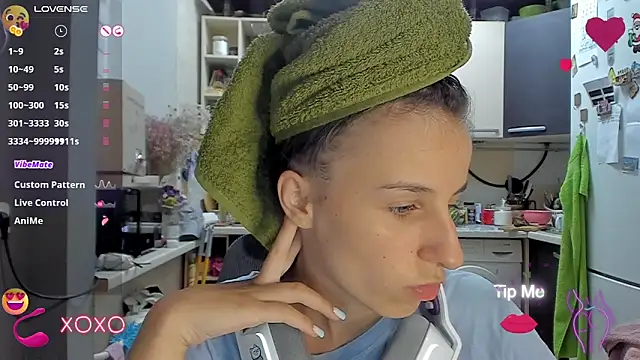 Snapshot of _Nika_Kik chatting on 09.16.25 Nika Kik online show from 09.16.25