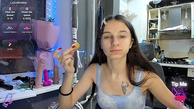  Nika Kik online show from 11.28.25