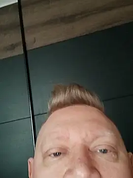 Pol1074 online show from 04.16.26