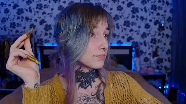 Snapshot of Littlespacemouse chatting on 09.27.25 Littlespacemouse online show from 09.27.25