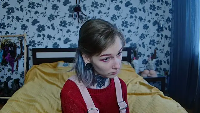 Snapshot of Littlespacemouse chatting on 10.01.25 Littlespacemouse online show from 10.01.25