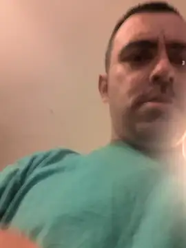 Snapshot of jonnyjenner chatting on 11.19.25 jonnyjenner online show from 11.19.25