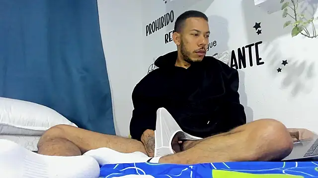 Aronxxs online show from 10.20.25