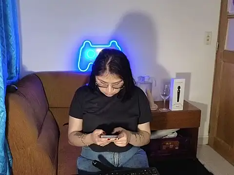 Snapshot of Caroll_Luna chatting on 12.02.24 Caroll Luna online show from 12.02.24