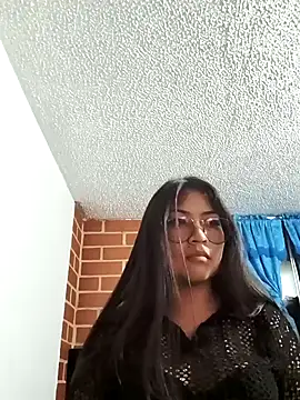 Snapshot of Caroll_Luna chatting on 03.15.25 Caroll Luna online show from 03.15.25