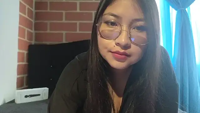 Snapshot of Caroll_Luna chatting on 03.22.25 Caroll Luna online show from 03.22.25