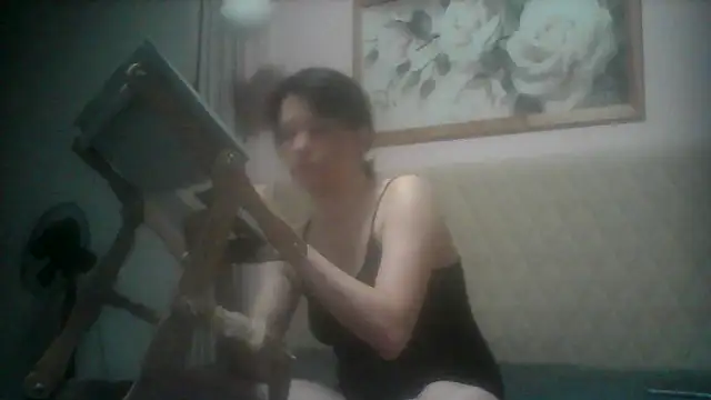 Snapshot of SunElizabeth chatting on 04.29.26 SunElizabeth online show from 04.29.26